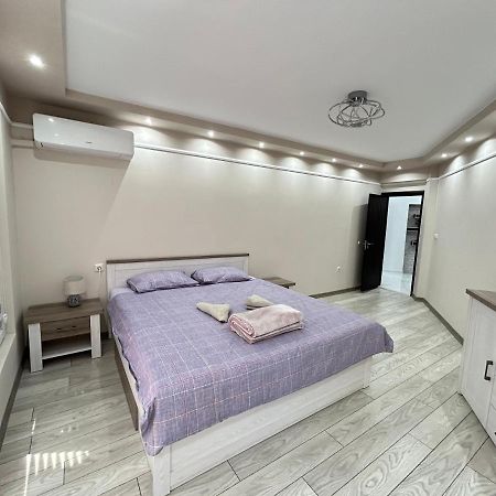 Apartament Deluxe Karina-Free Parking Burgas Bagian luar foto