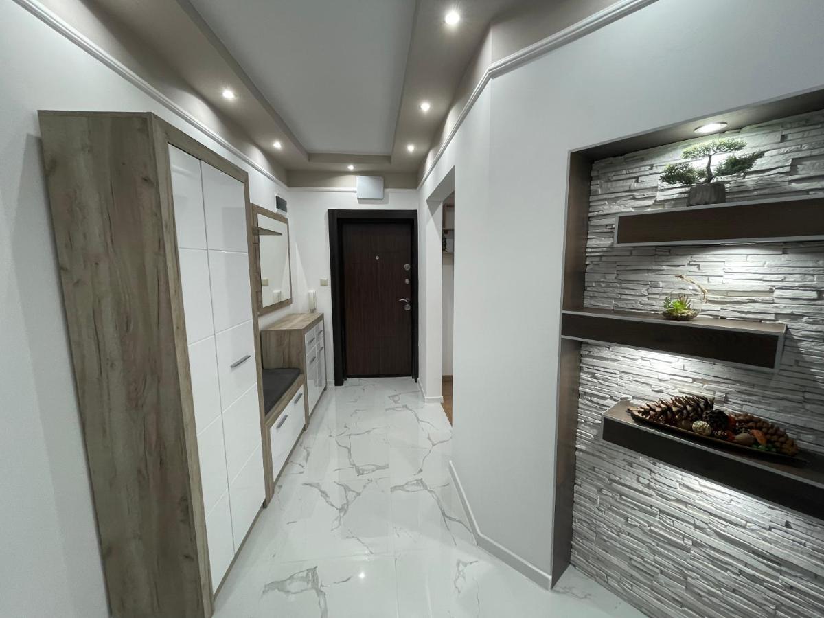Apartament Deluxe Karina-Free Parking Burgas Bagian luar foto