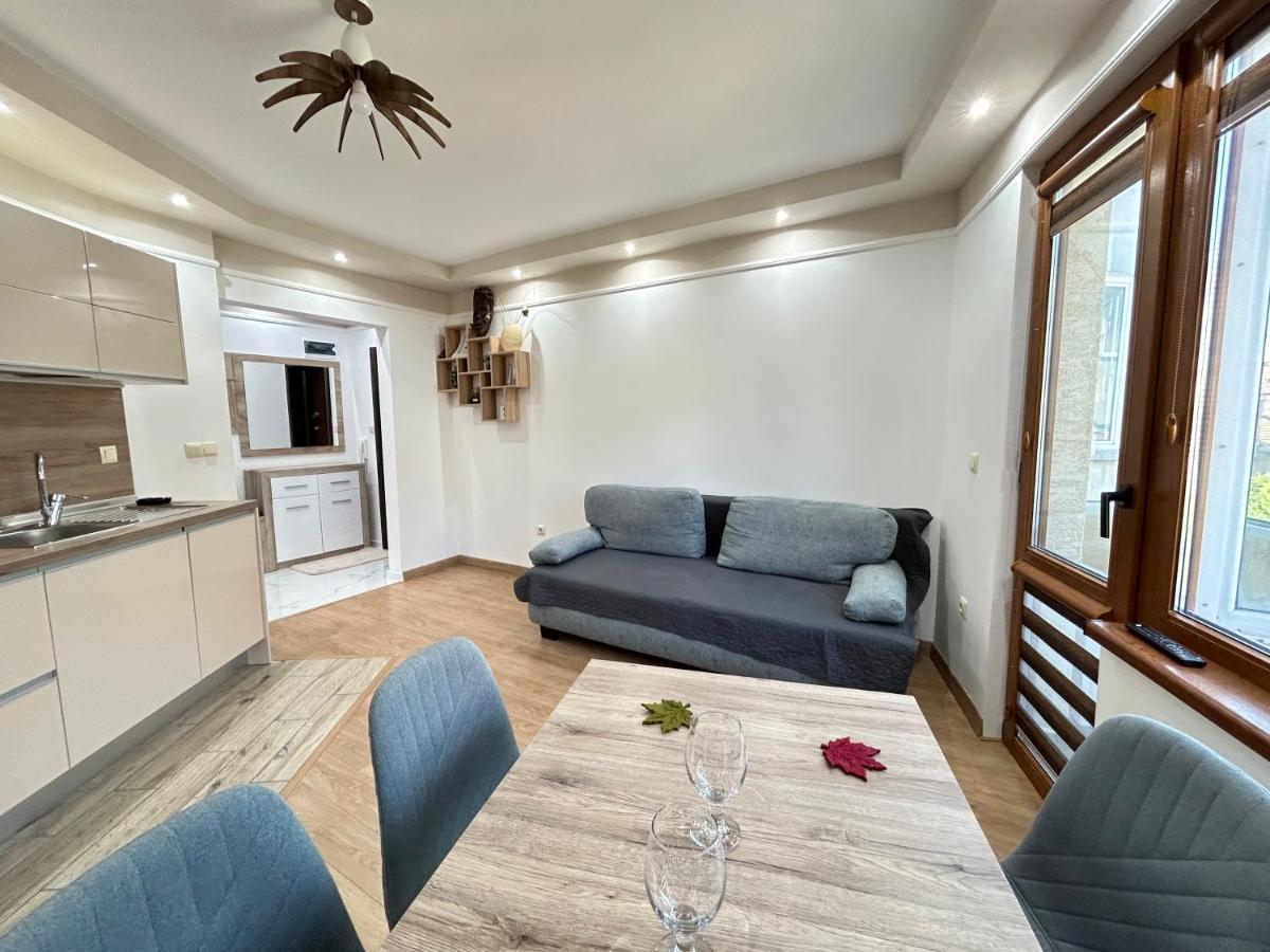Apartament Deluxe Karina-Free Parking Burgas Bagian luar foto