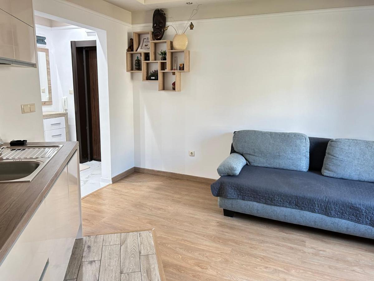 Apartament Deluxe Karina-Free Parking Burgas Bagian luar foto